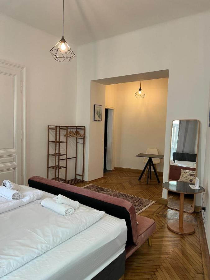 Centrally-Located Authentic Apartment 维也纳 外观 照片