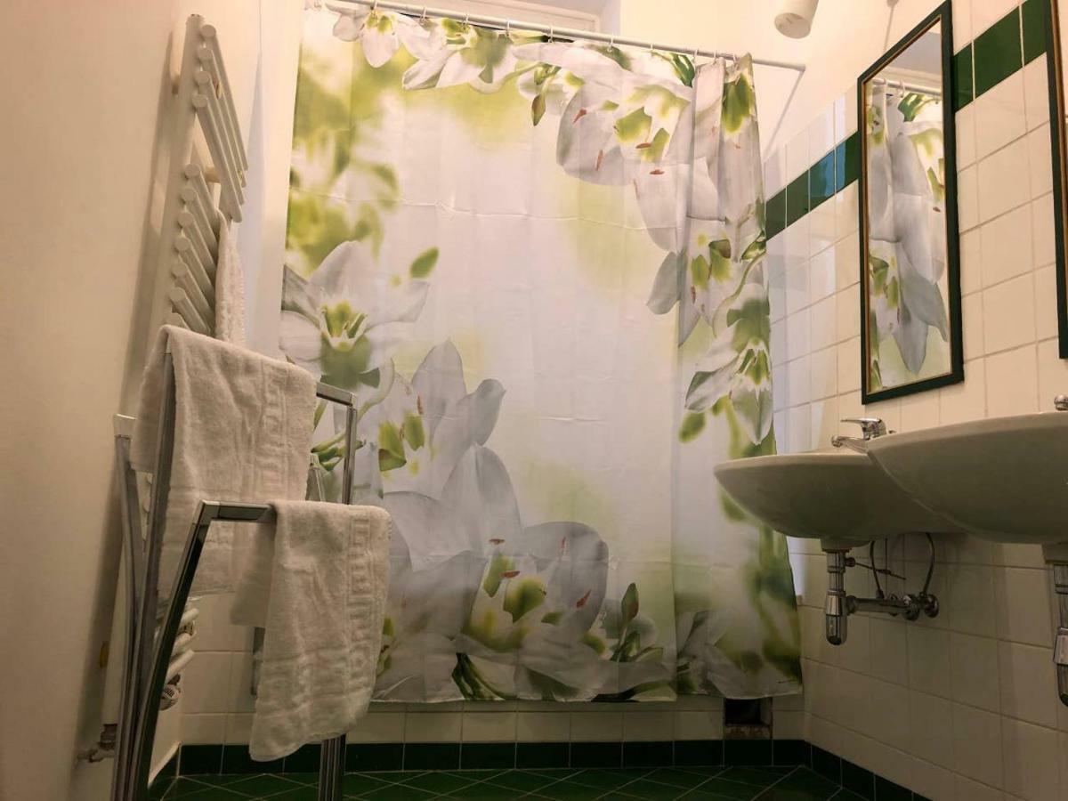 Centrally-Located Authentic Apartment 维也纳 外观 照片
